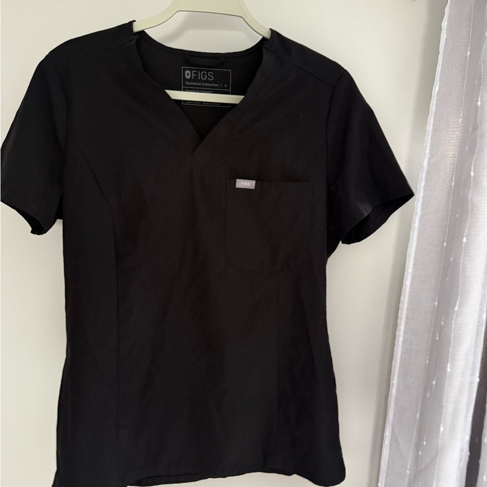 Figs Women's Black Short Sleeve Top